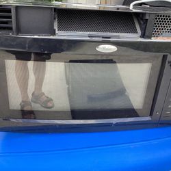 Whirlpool Large Microwave In Excellent Working Conditions Asking $100. Obo 