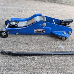 Hydraulic Floor Jack – Works Great