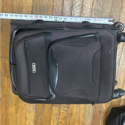 Rolite Explorer Suitcase Rolling Small- Black