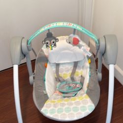 Portable Automatic 6-Speed Baby Swing with Adaptable Speed, easy storage