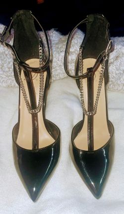 Black Stiletto Heels W/ Chains Size 8