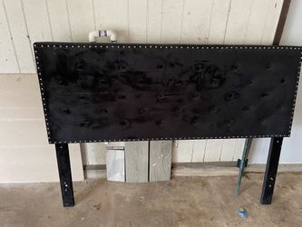 Black Velvet Bed ( Used A Couple Months )