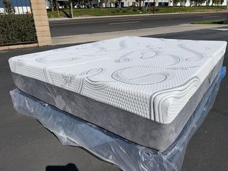 Queen Organic Cool Gel Memory Foam!!