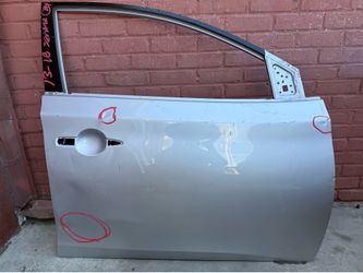 2015 2016 2018  Nissan Sentra Front door RH
