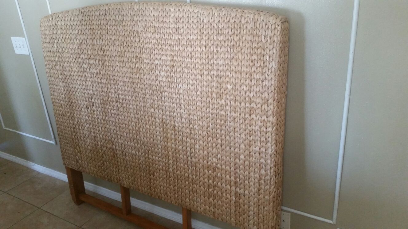 Pottery barn queen seagrass headboard