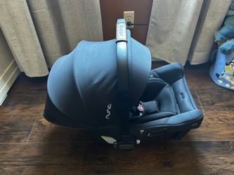 Nuna PIPA urbn car seat