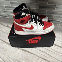Used ,2022 Air Jordan 1 Retro High OG 'Heritage (Size 6.5)