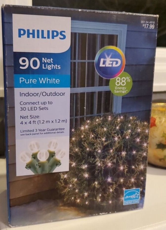 BRAND NEW - Philips LED 90 NET Lights PURE WHITE 4x4 feet Christmas Lights Decor