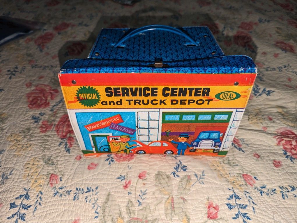 Vintage, Rare "Ideal" Toys Service Center And Truck Depot