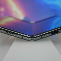 Samsung Z Fold 2
