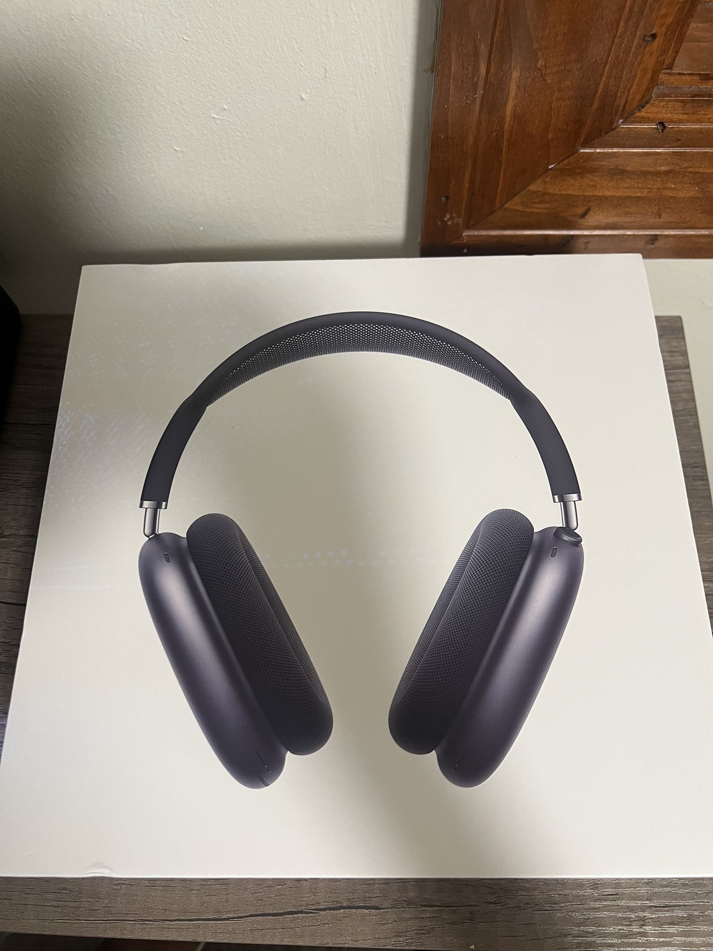 AirPod Max’s Black 