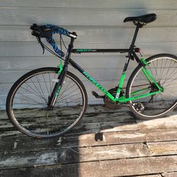 Kent 700 Road and Gravel Bicycle With Upgraded Shimano Sti 21 Shifters