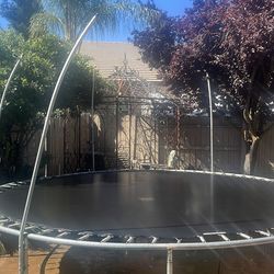 14’ Trampoline