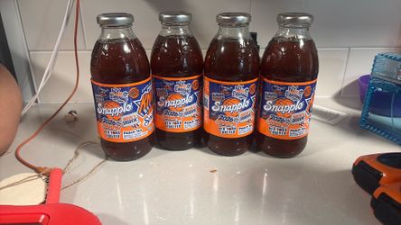 4 KNICKS SNAPPLE