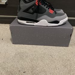 Jordan 4 infrared