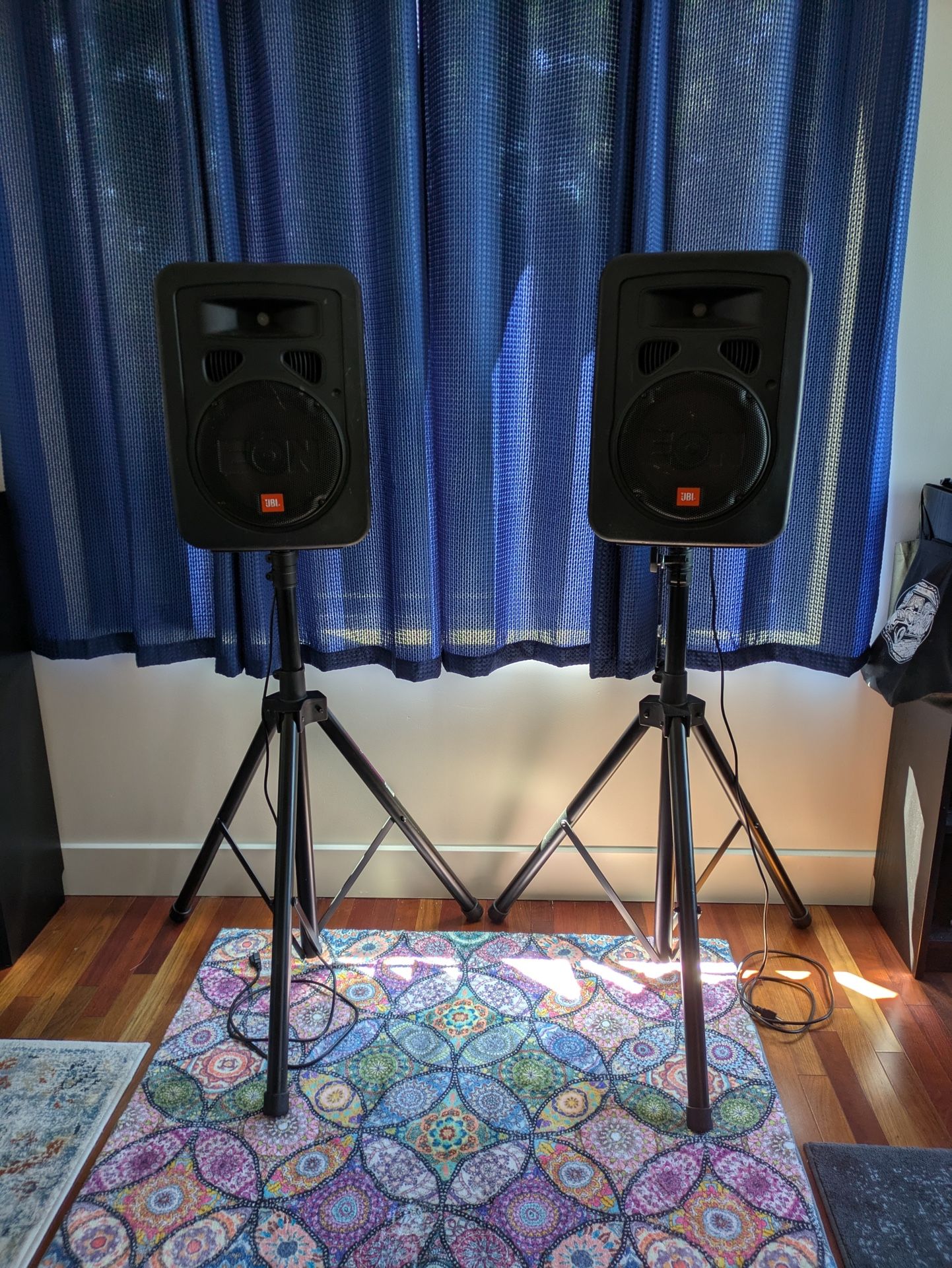 Pair of JBL Speakers/PA System EON10 G2