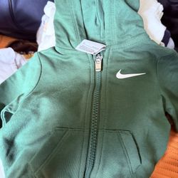 90 Pieces Of Baby Clothes 0-3/6-9Months. Nike And Disney Clothes As Well