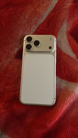 iCloud Locked iPhone 17pro max !!