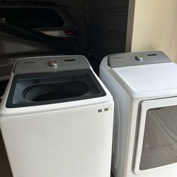 Samsung Washer & Dryer - Rarely Used - With One Year Warranty Remaining
