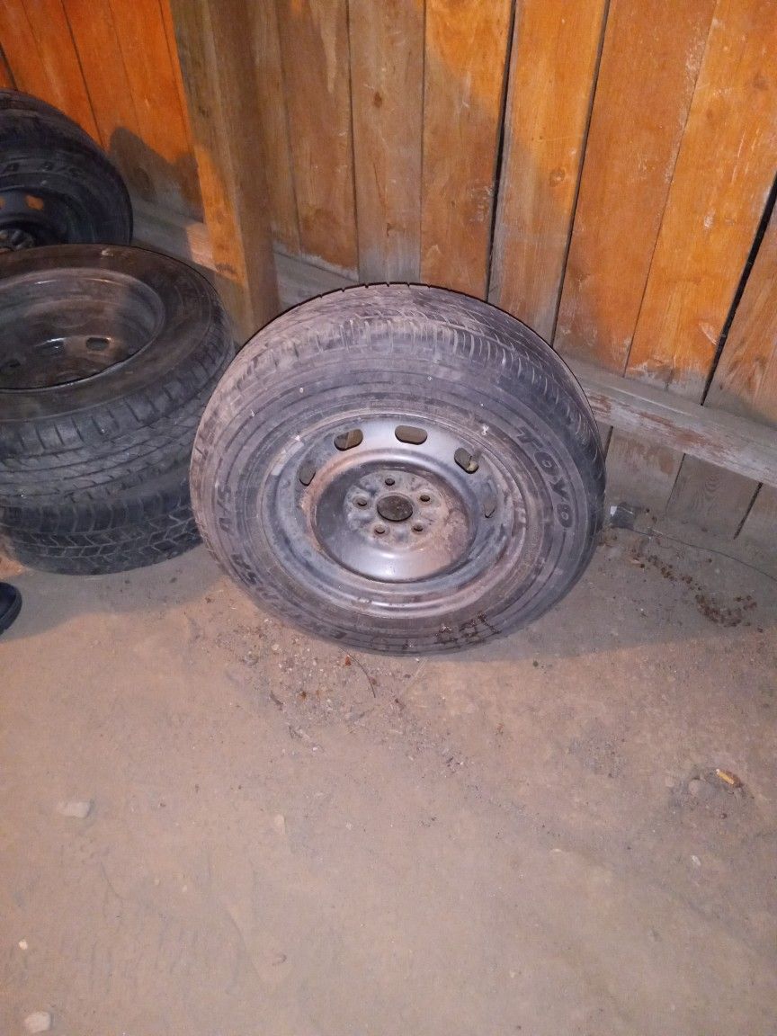 4 Lugs Size 14 P185