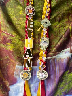 Graduation leis