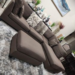 Sofa Sectional Couch With Ottoman In Very Good Condition🚚🚛 FREE DELIVERY 🚚 