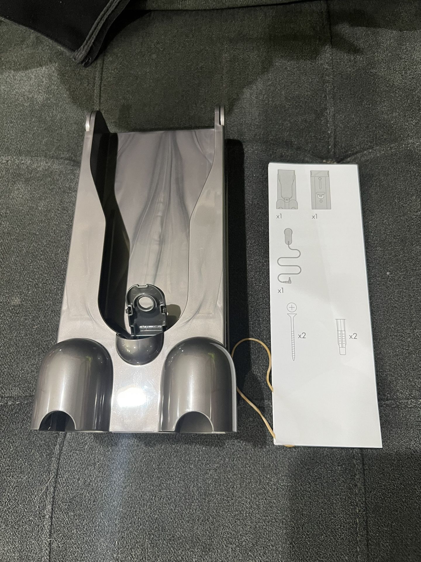 Dyson Vacuum Wall Mount 