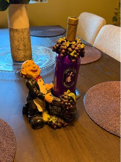 Vintage Resin Chef Wine Bottle Holder