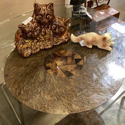 Coco palm wood table plus four chairs– 42 inches d￼iameter