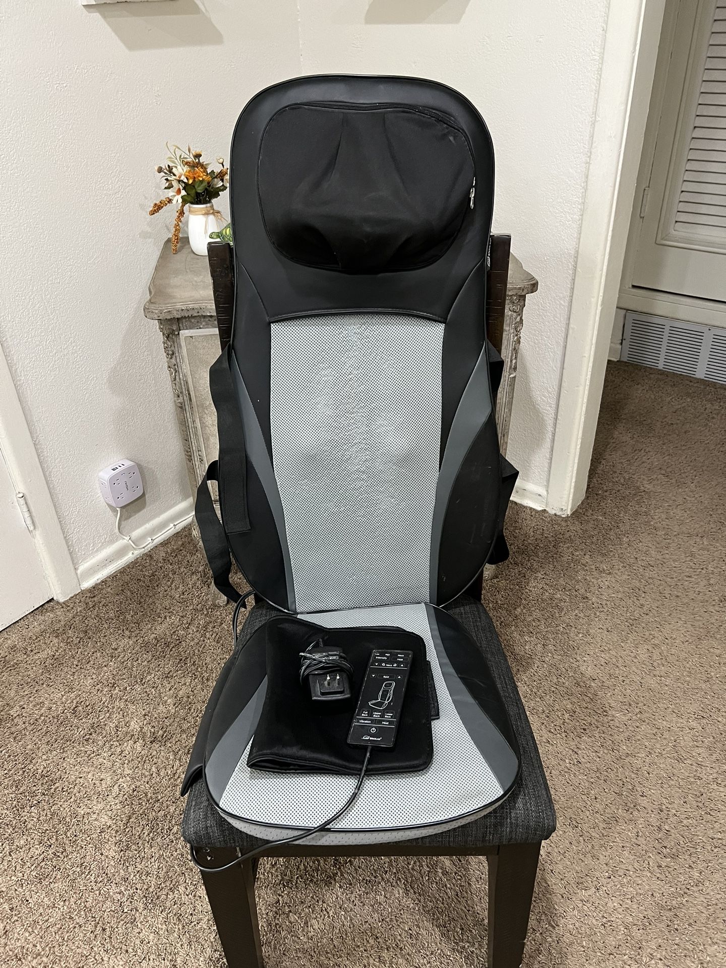 Snailax Shiatsu Neck Back Massager with Heat, Massage Chair pad