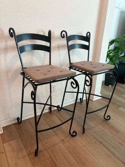 Set of 2 Counter Height 24” Bar Stools – Free Delivery