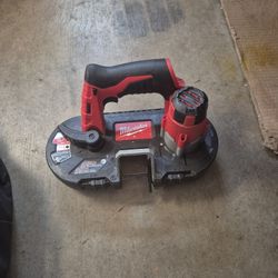 Milwaukee Bandsaw M12