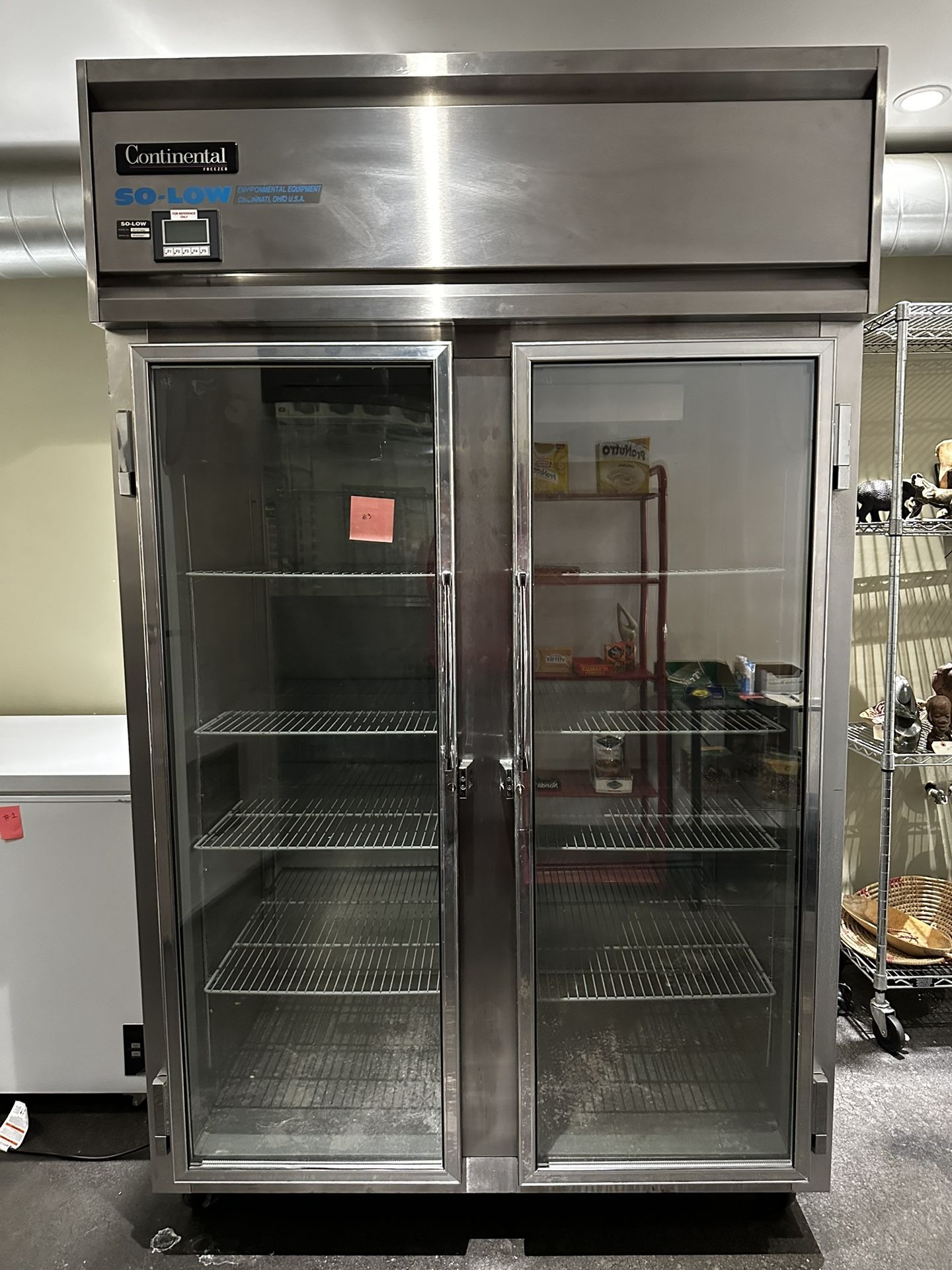 Continental Freezer double door glass works perfectly