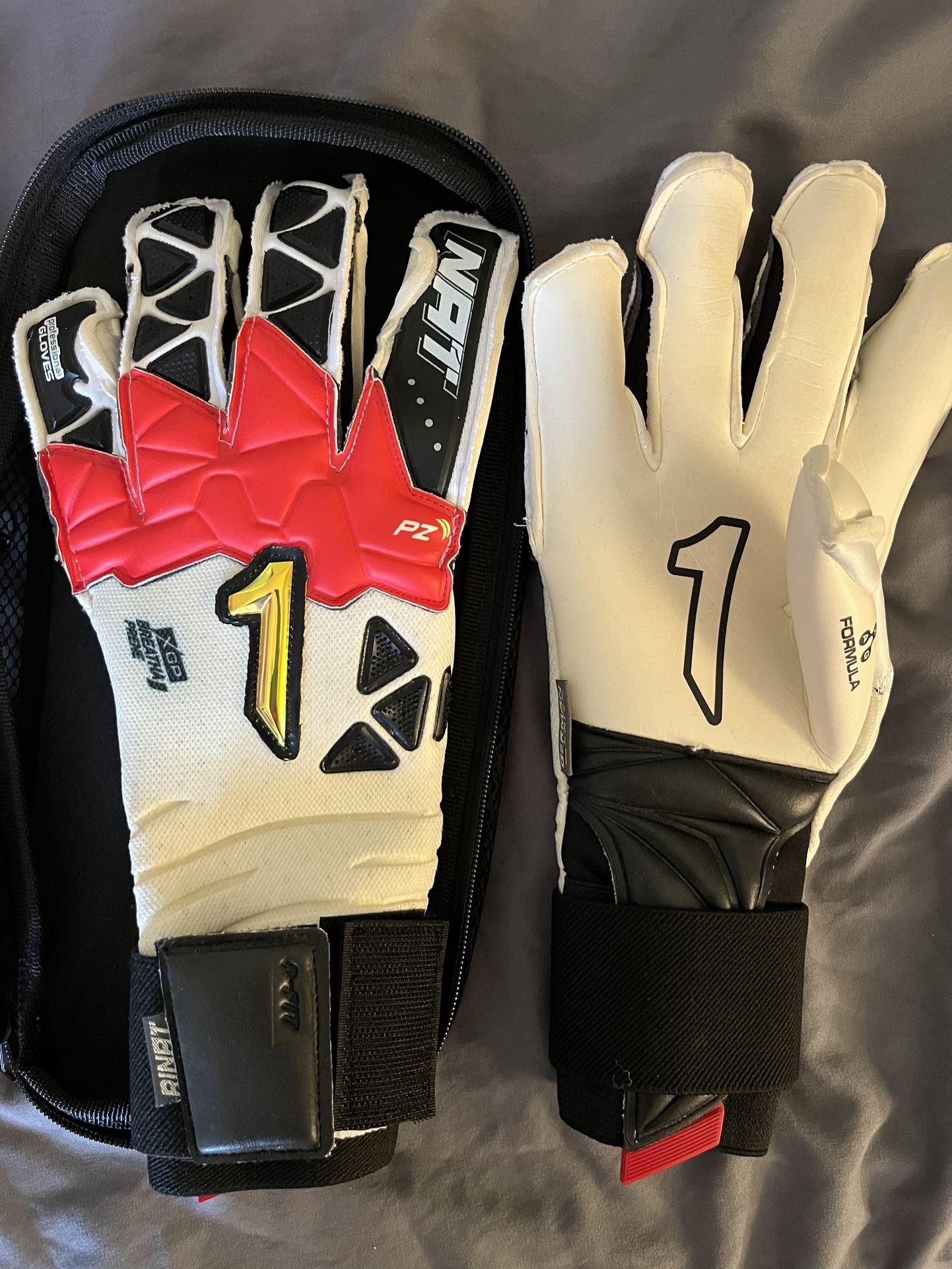 Vintage Golf Clubs, Bag, Tees & Balls. Make An Offer!