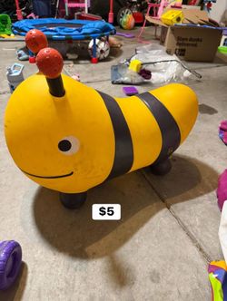 Jumping bee