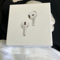 Brand New Airpod 4