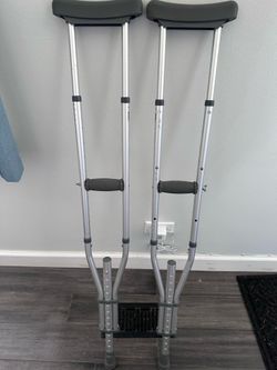 Universal Crutches – Adjustable Walking Support for Adults