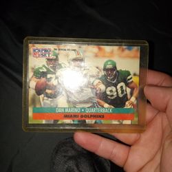 Its A Pro Set NFL Card Worth Bout 30 