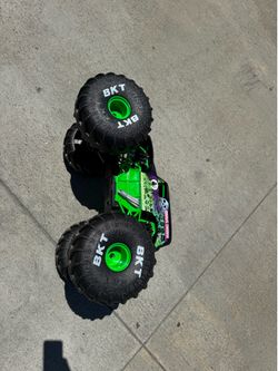 Spin Master Grave Digger Monster Truck missing Remote Control