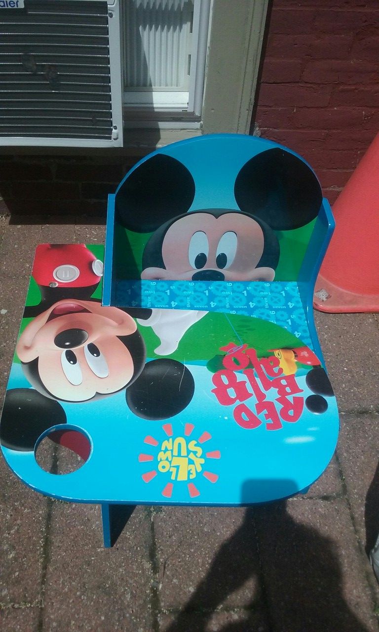 Mickey desk