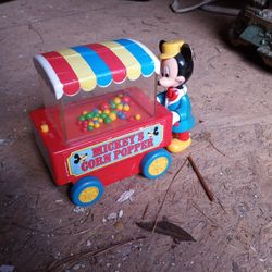 Vintage 1970 Mickey Mouse Corn Popper Toy