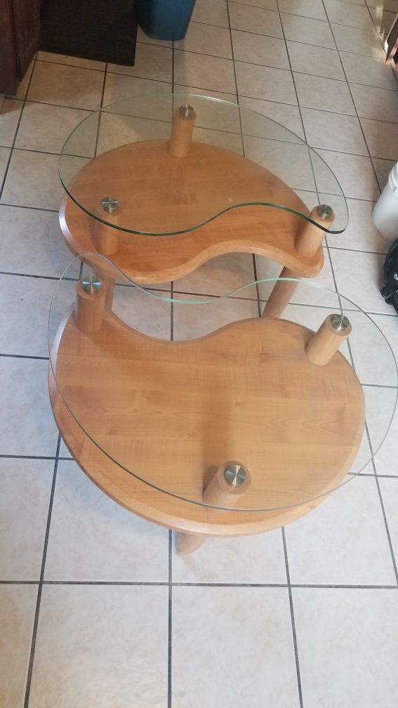 End tables , need gone today $40