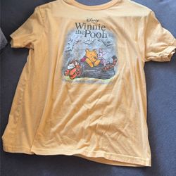 Disney Winnie The Pooh Shirt Size Small