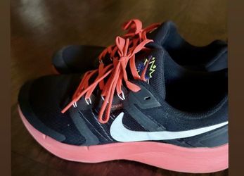 Men Nike Size 9