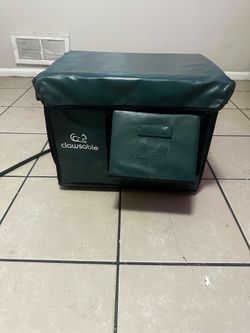Clawsable Insulated Cat House