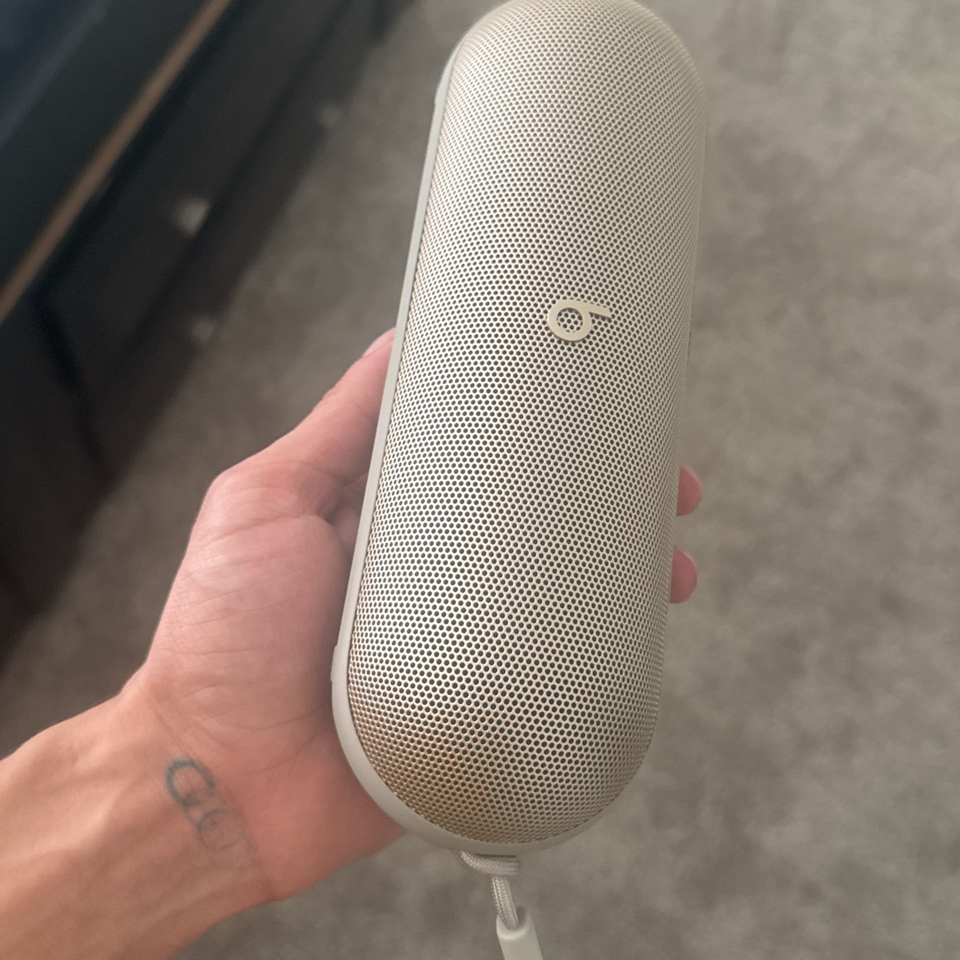 Beats Pill