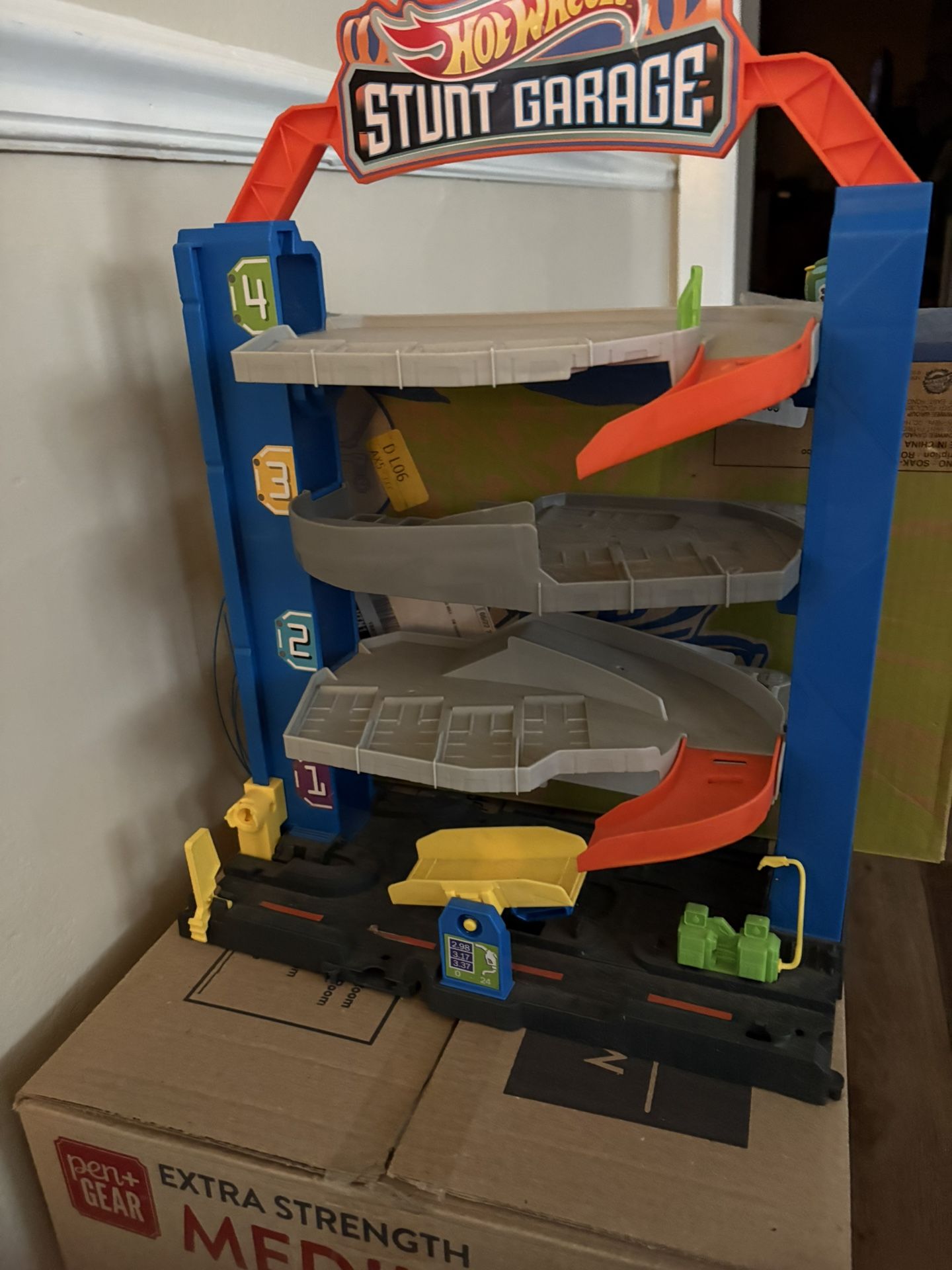 Hot Wheels Stunt Garage