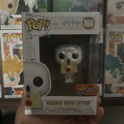 Hedwig With Letter Funko 