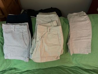 Women Shorts (sizes 4 & 6) $10 / per pair