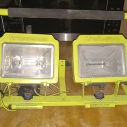 Heavy Duty Dual Working Super Bright Adjustable Handled Work Light Deal